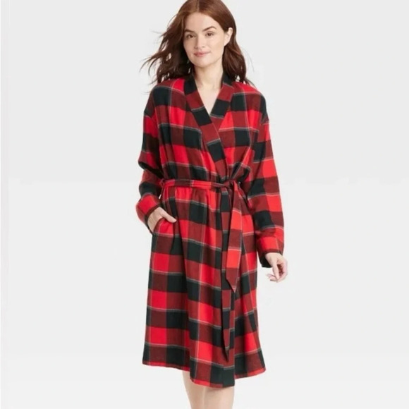 Stars Above NWT Flannel Robe, red black plaid size xs/s 20” p2p - Picture 2 of 5